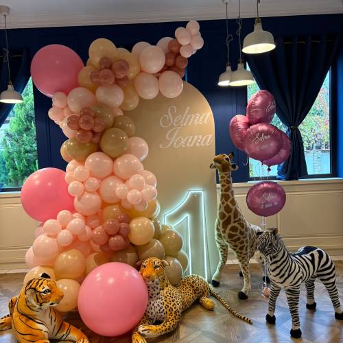 af9a4a13-14d2-4752-a02a-e57e3a8adf7e (1)